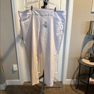 Croft & Barrow NWT White Trousers Crisp Cotton. Size 22